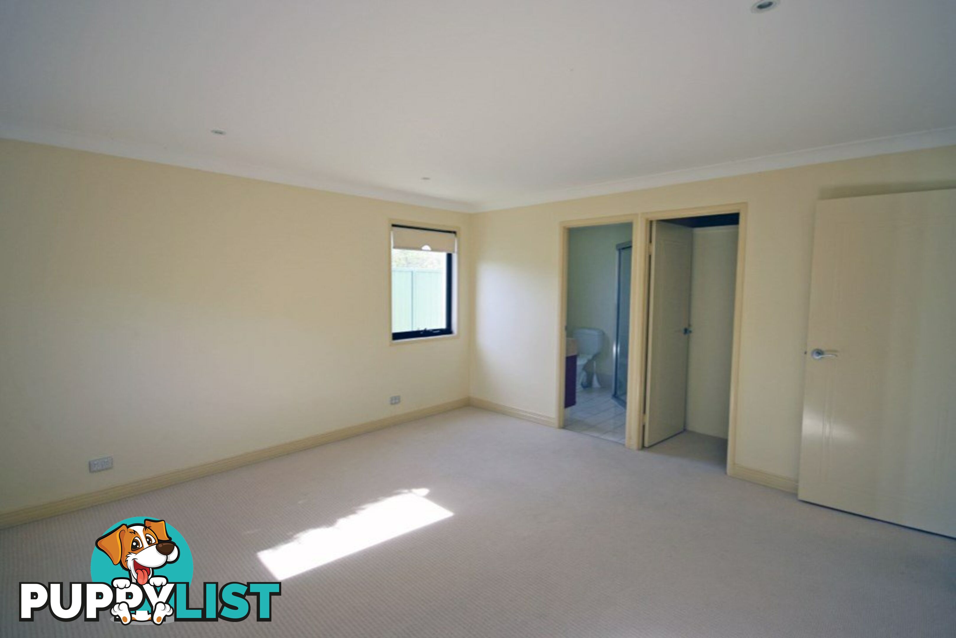 12 Mizen Place HOLLAND PARK WEST QLD 4121