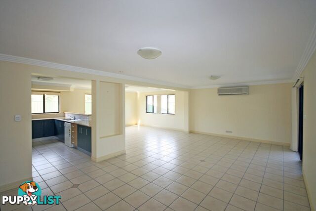 12 Mizen Place HOLLAND PARK WEST QLD 4121