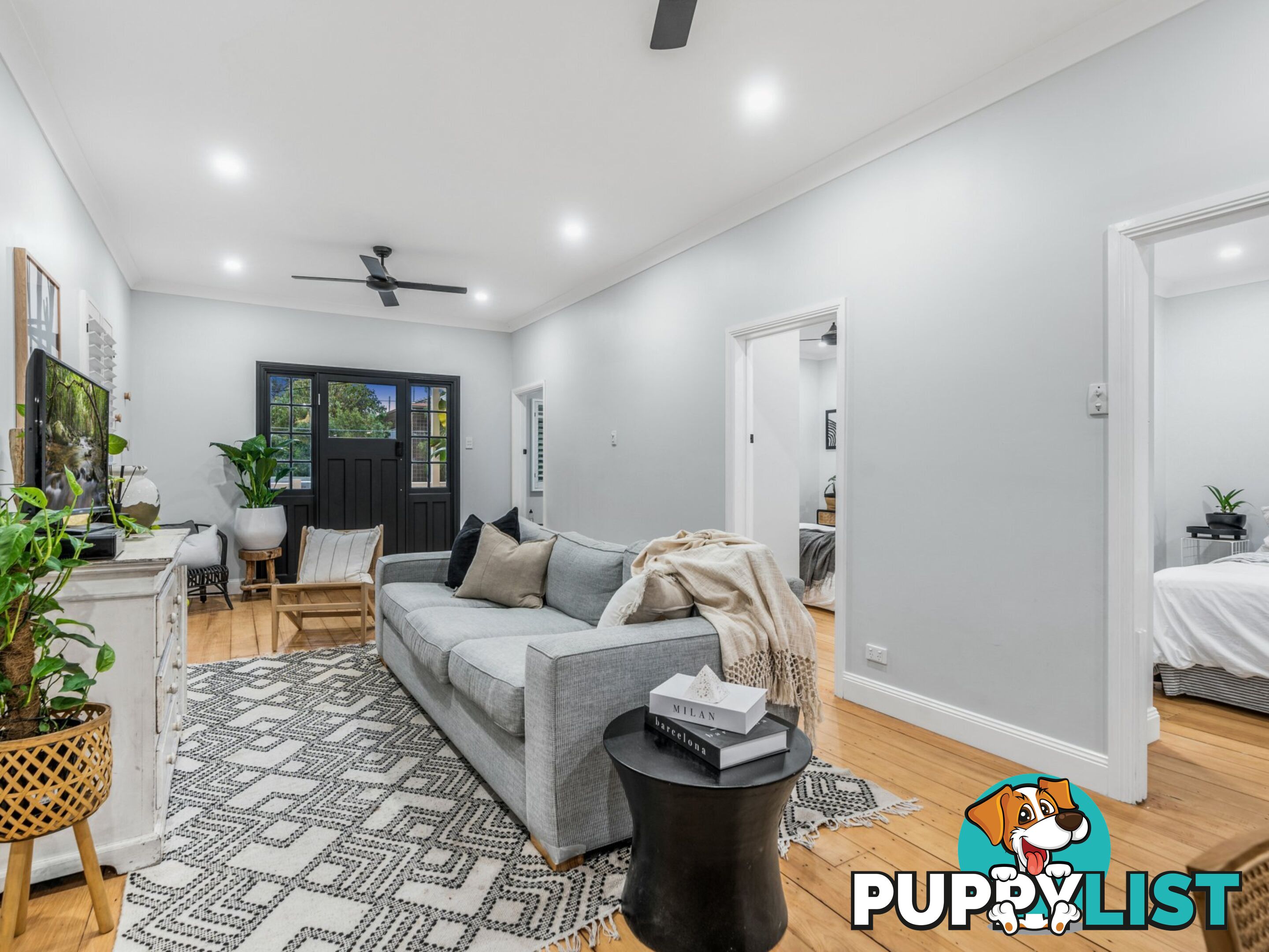 18 Pashen Street MORNINGSIDE QLD 4170