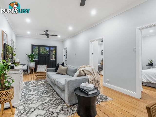 18 Pashen Street MORNINGSIDE QLD 4170
