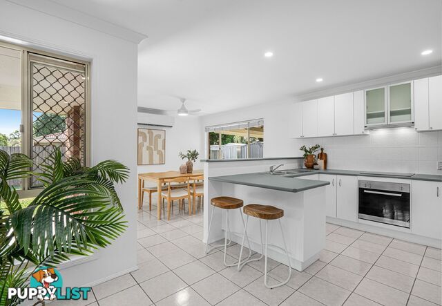 6 Oakwood Court HEMMANT QLD 4174