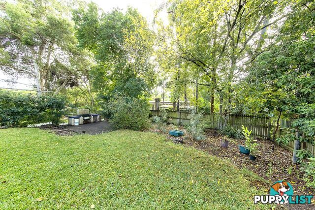 26 David Road HOLLAND PARK QLD 4121