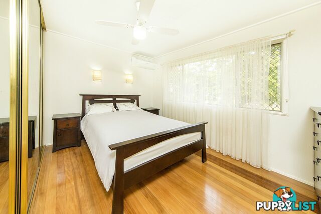 26 David Road HOLLAND PARK QLD 4121