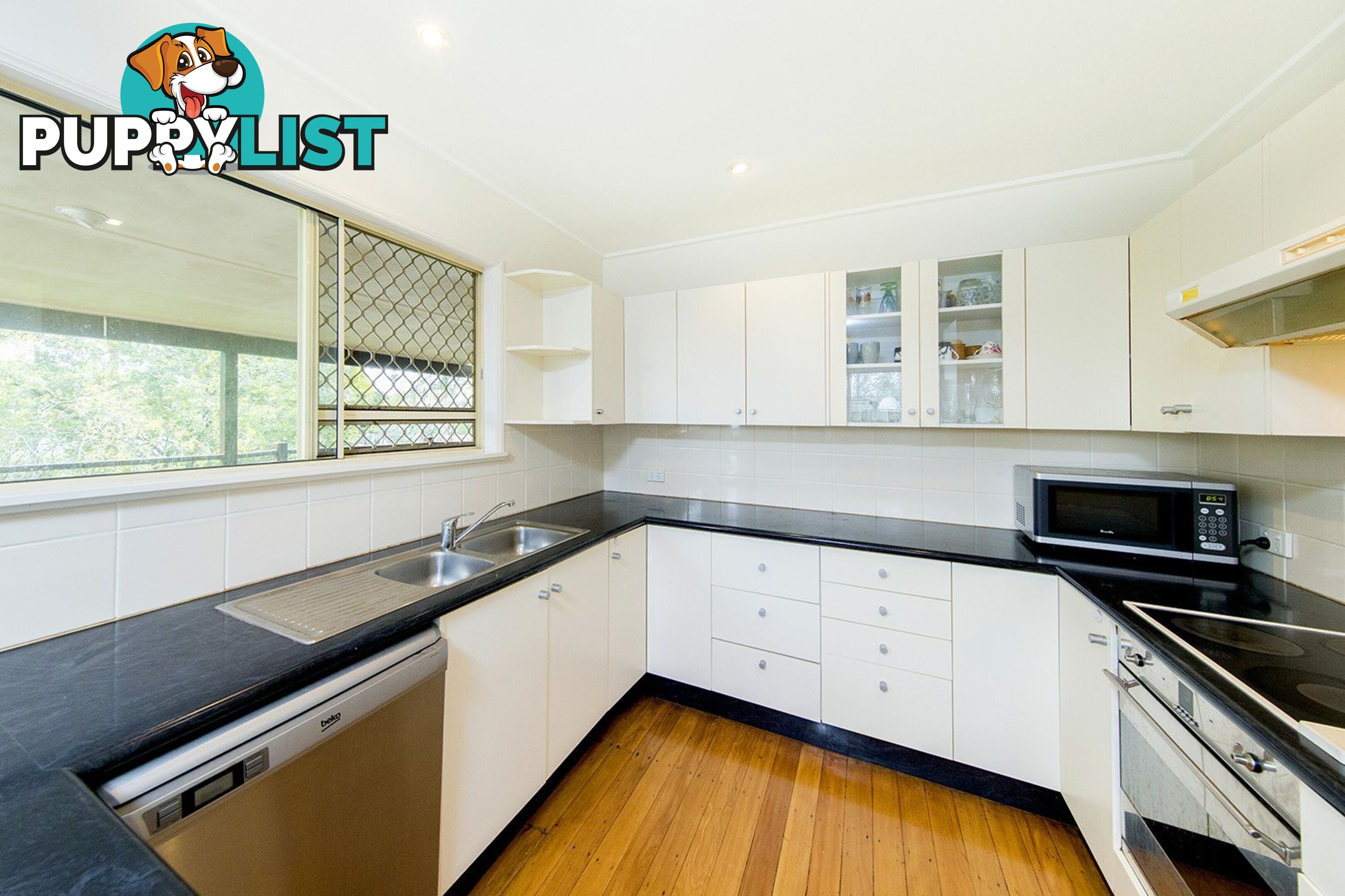 26 David Road HOLLAND PARK QLD 4121