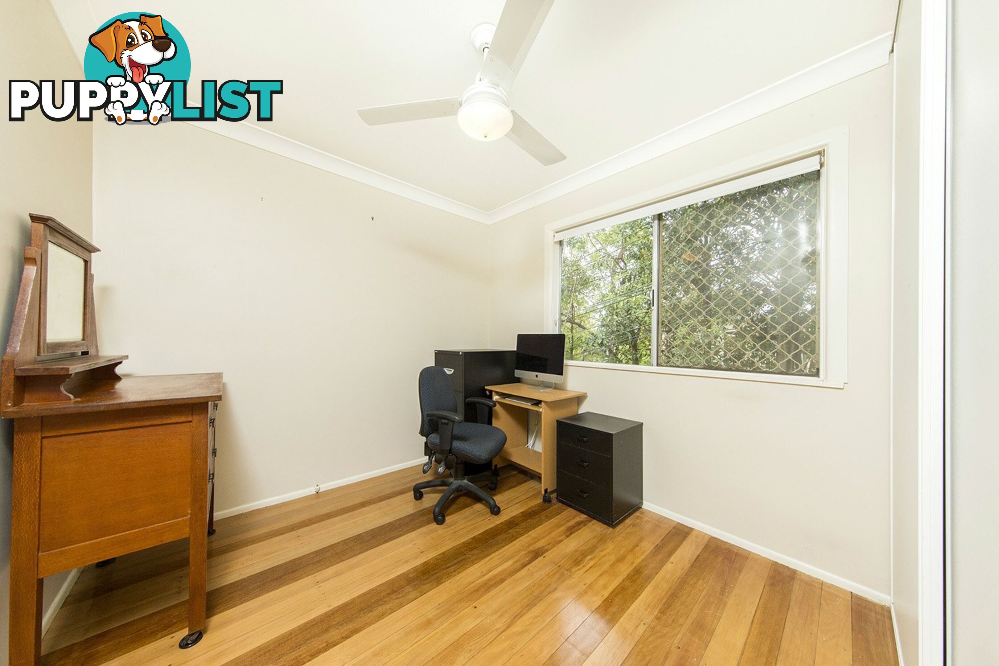 26 David Road HOLLAND PARK QLD 4121