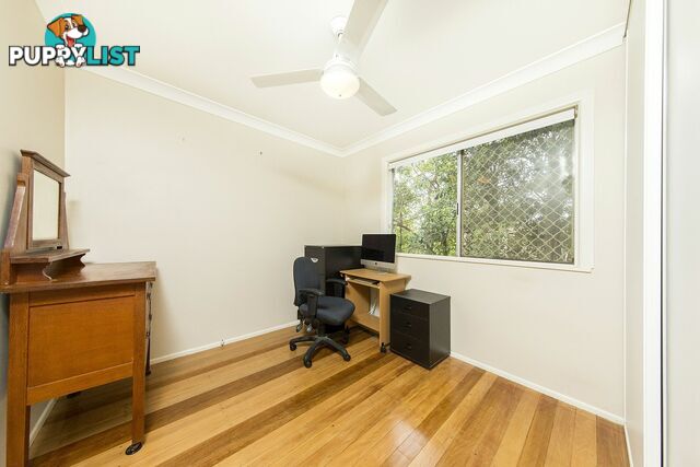 26 David Road HOLLAND PARK QLD 4121