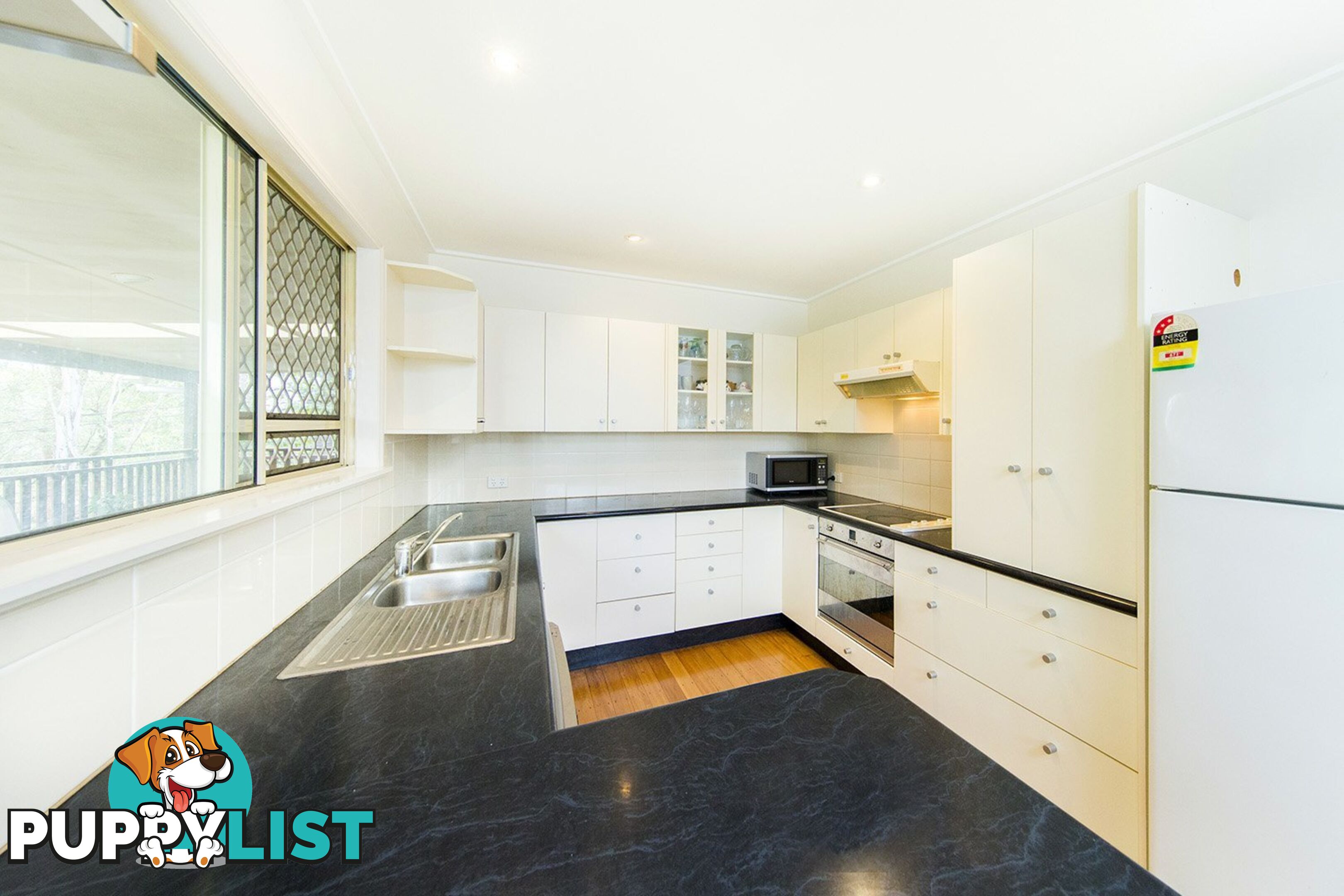 26 David Road HOLLAND PARK QLD 4121