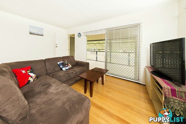 26 David Road HOLLAND PARK QLD 4121