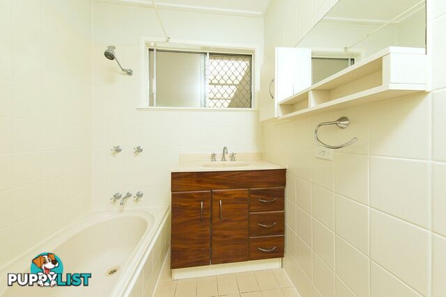 26 David Road HOLLAND PARK QLD 4121
