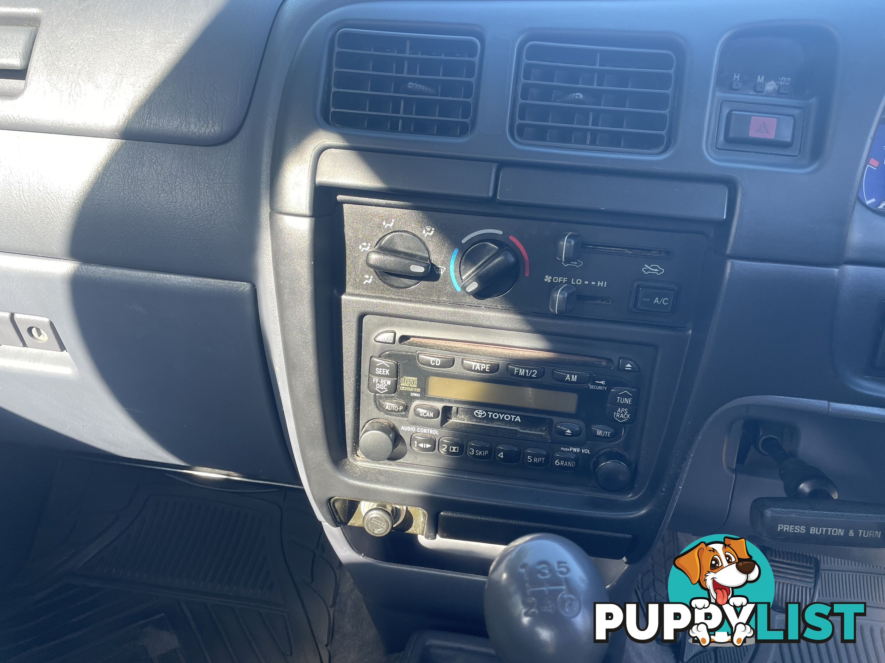 2003 Toyota Hilux MY02 SR5 Ute Manual