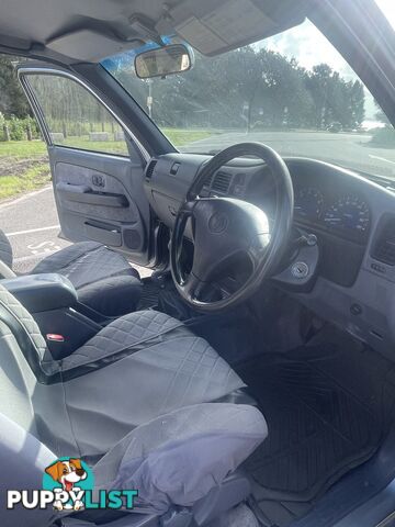 2003 Toyota Hilux MY02 SR5 Ute Manual