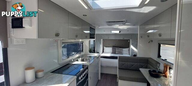 2022 JB CARAVANS DIRTROADER 20'6 CAFE CNC DEMO ONLY