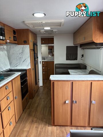 2015 RETREAT HAMILTON 2 SINGLE BED FULL EN-SUITE CARAVAN