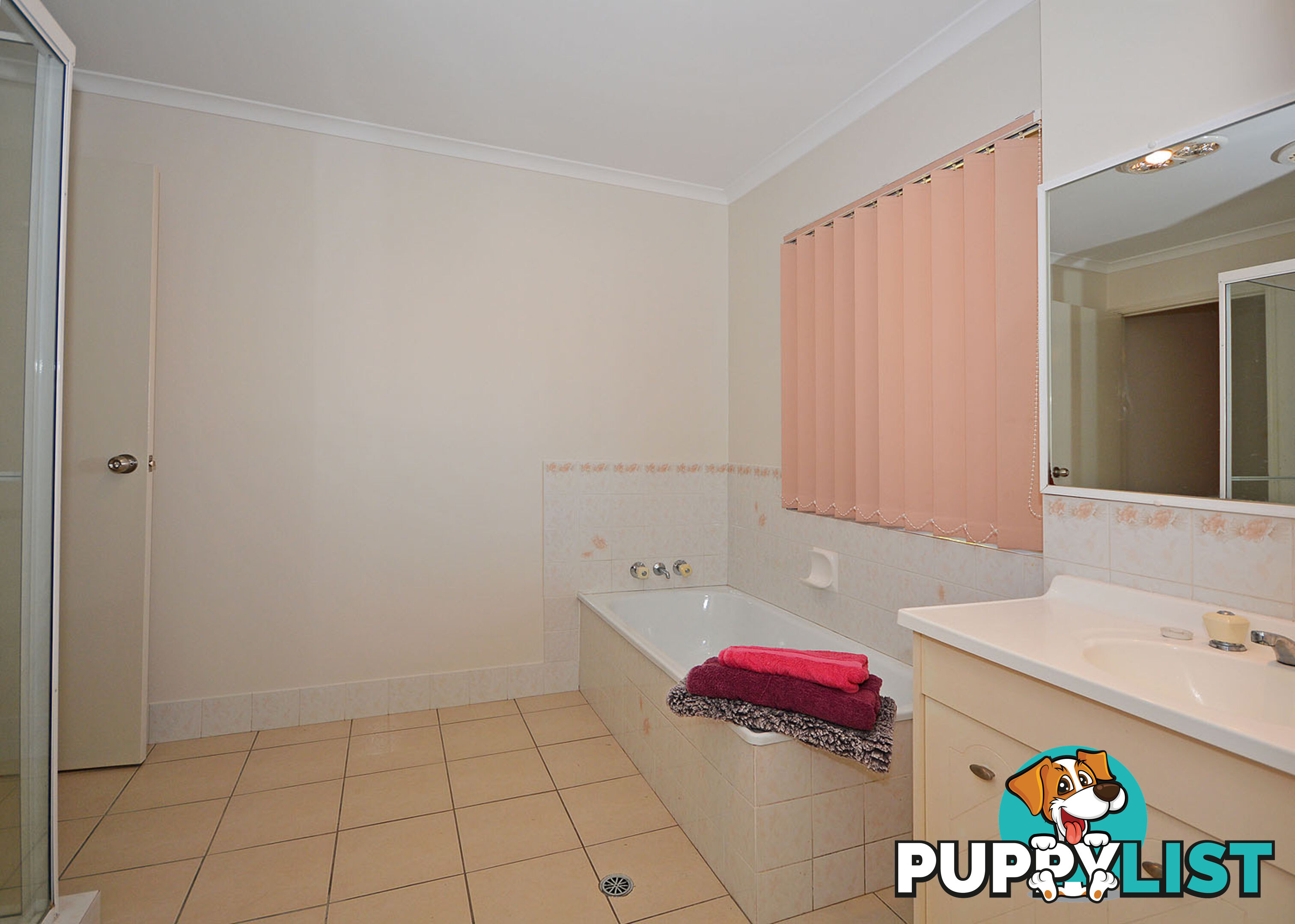 6 Queben Court KAWUNGAN QLD 4655