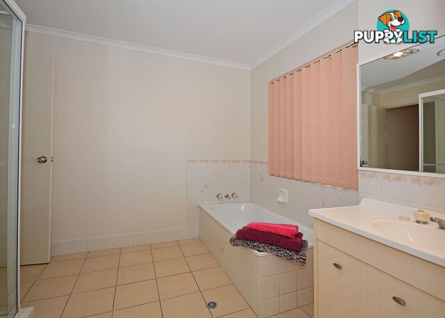 6 Queben Court KAWUNGAN QLD 4655