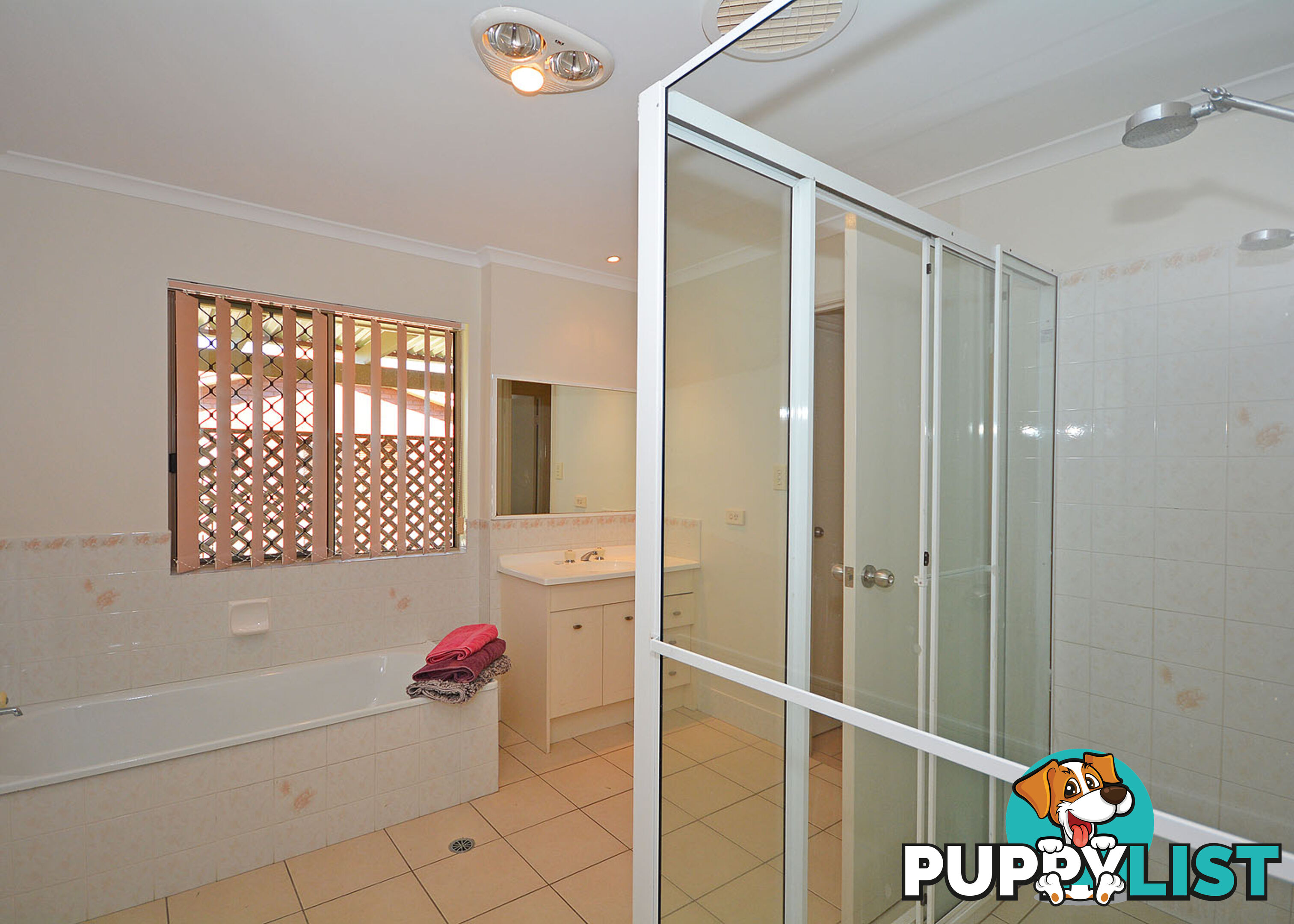 6 Queben Court KAWUNGAN QLD 4655