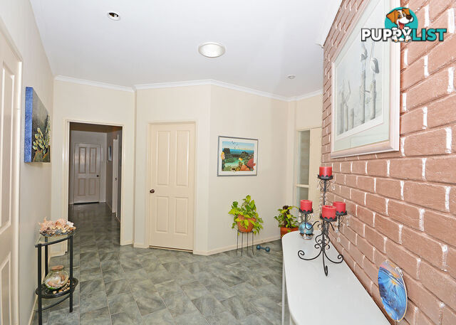 5 Andrea Court KAWUNGAN QLD 4655