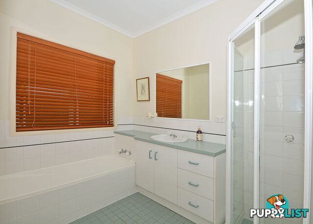 5 Andrea Court KAWUNGAN QLD 4655