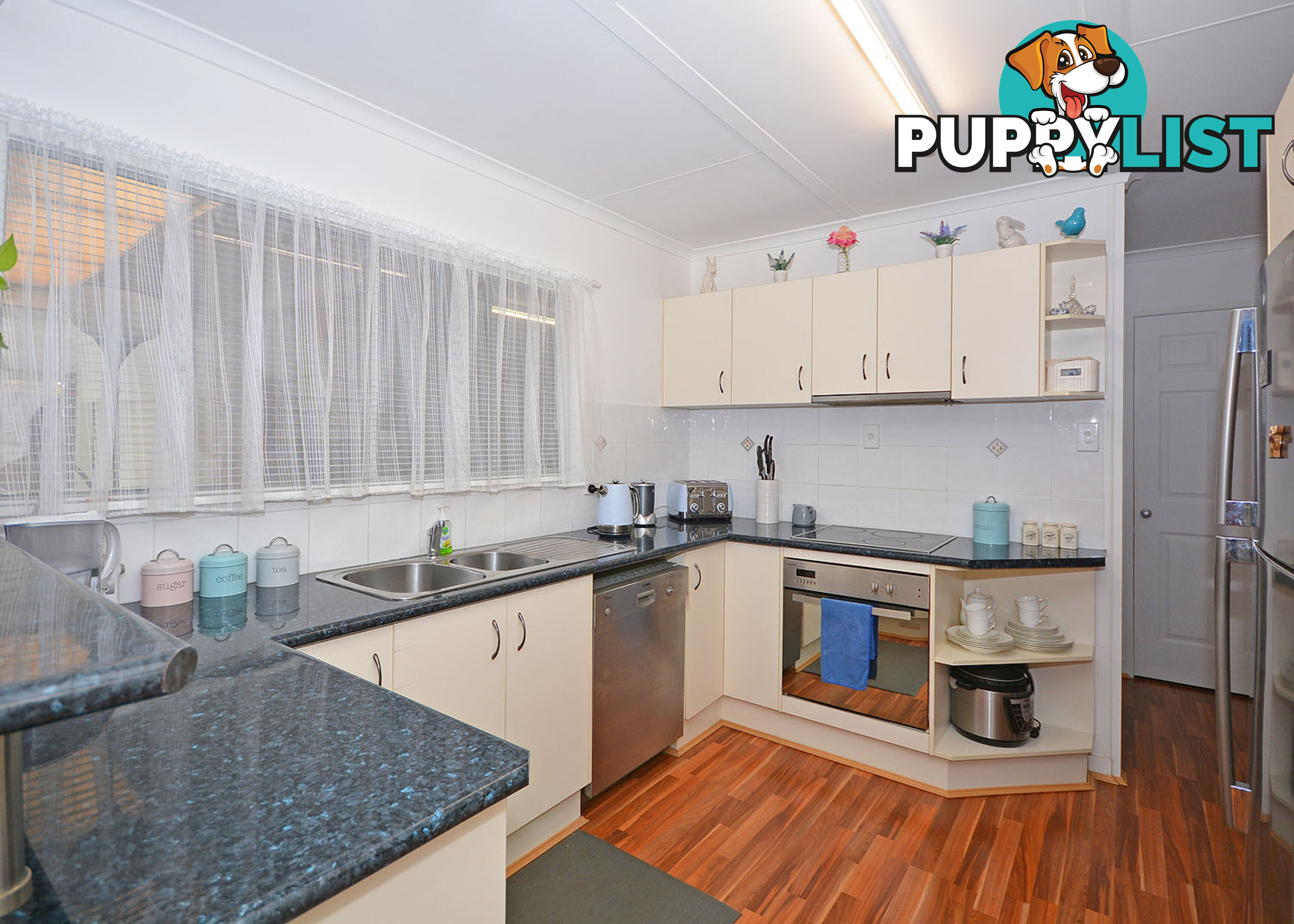 8 Preston Street POINT VERNON QLD 4655