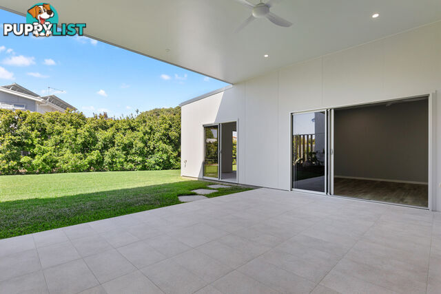 49a Helsham Street POINT VERNON QLD 4655