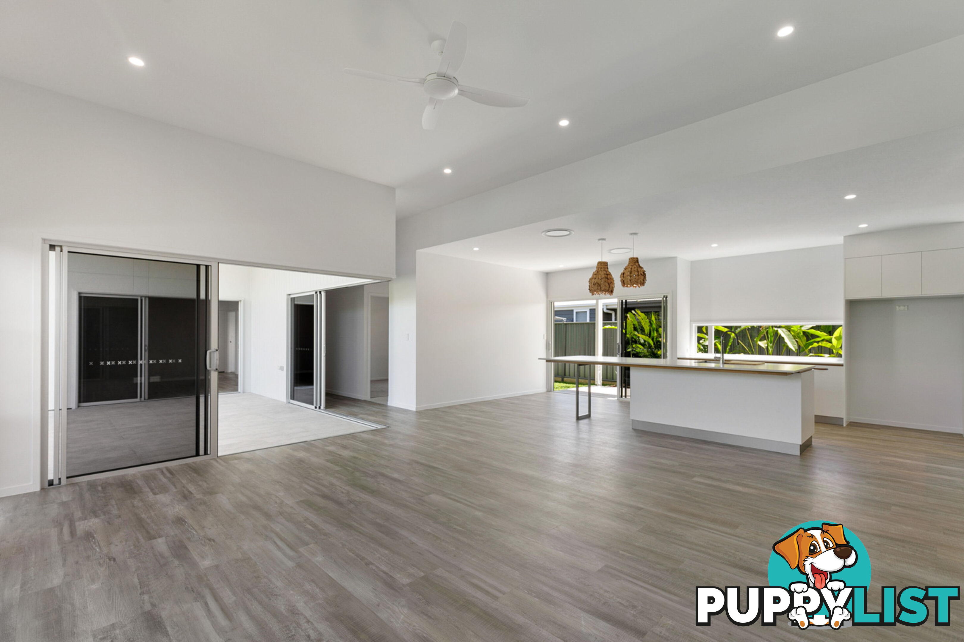 49a Helsham Street POINT VERNON QLD 4655