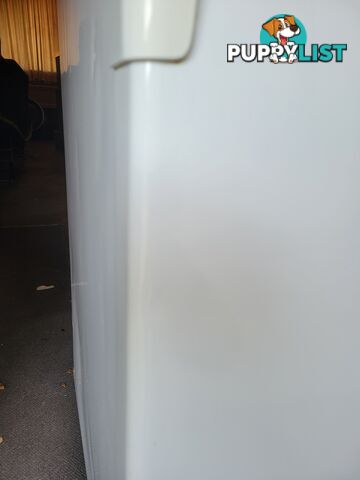 Westinghouse 420L top mount Fridge/Freezer