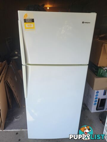 Westinghouse 420L top mount Fridge/Freezer