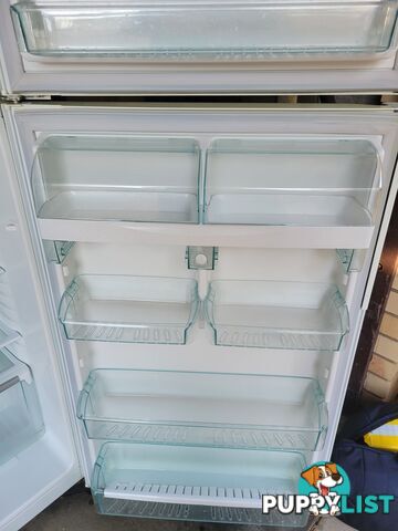Westinghouse 420L top mount Fridge/Freezer