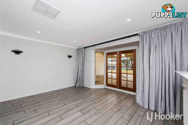 5 McNeill Road CHAMPION LAKES WA 6111