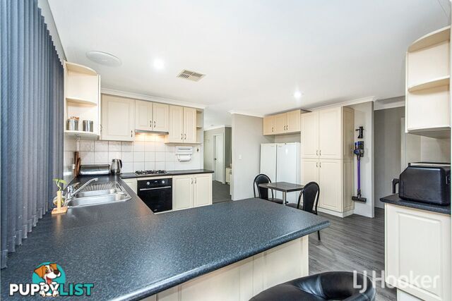 8 Ardross Street SEVILLE GROVE WA 6112
