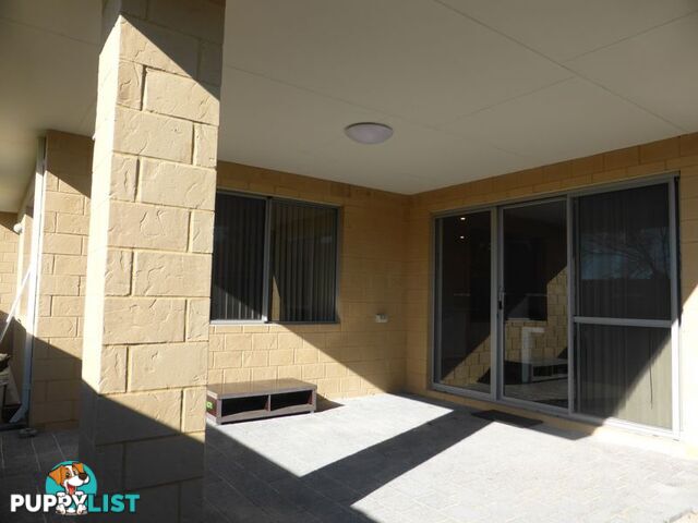 13b Earls Court THORNLIE WA 6108