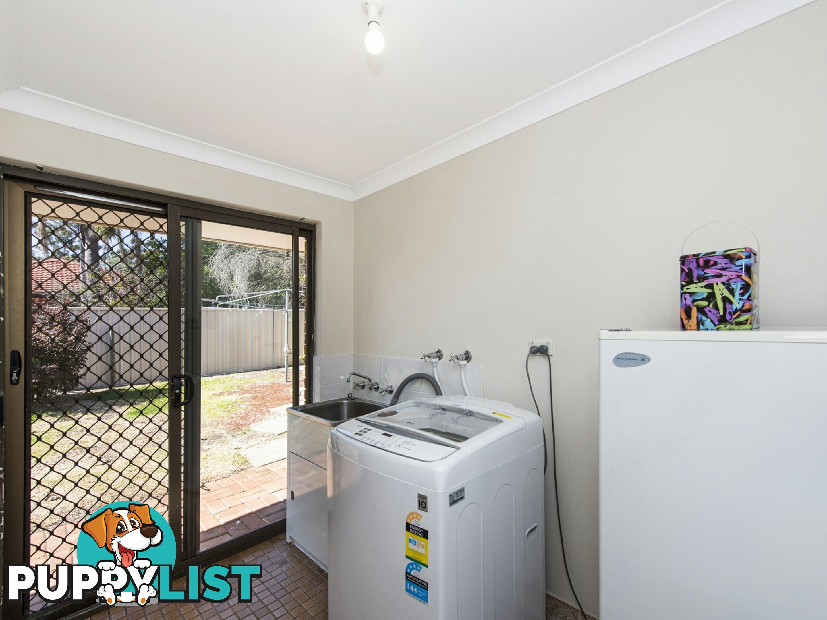 82 Yale Road THORNLIE WA 6108