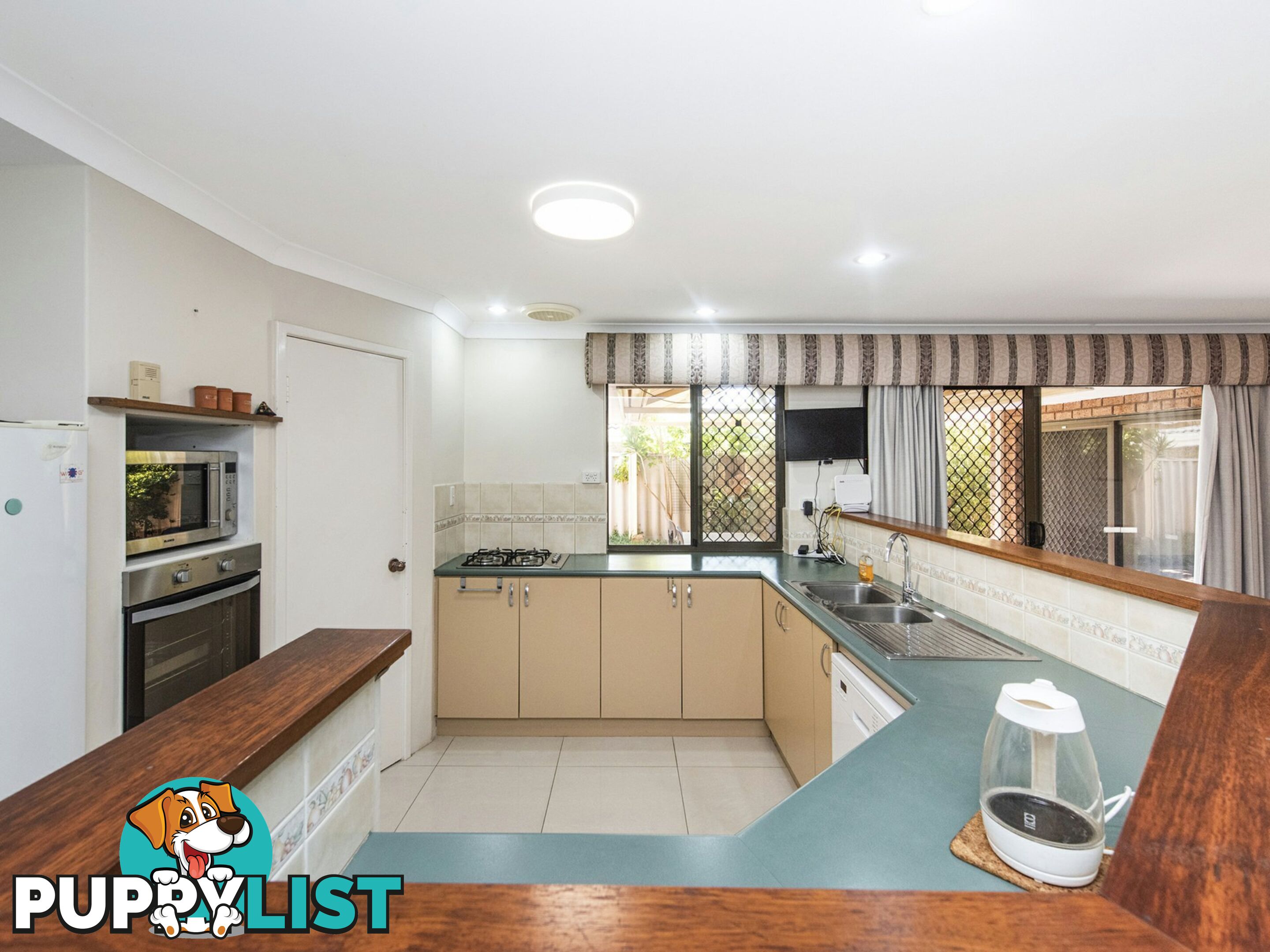 82 Yale Road THORNLIE WA 6108