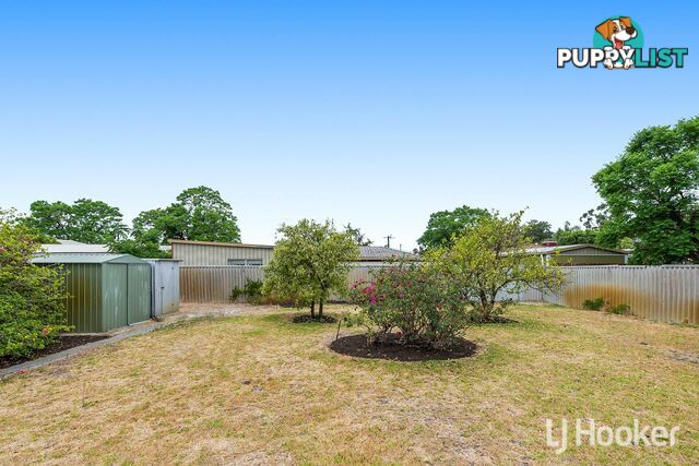 11 Chevalier Way THORNLIE WA 6108