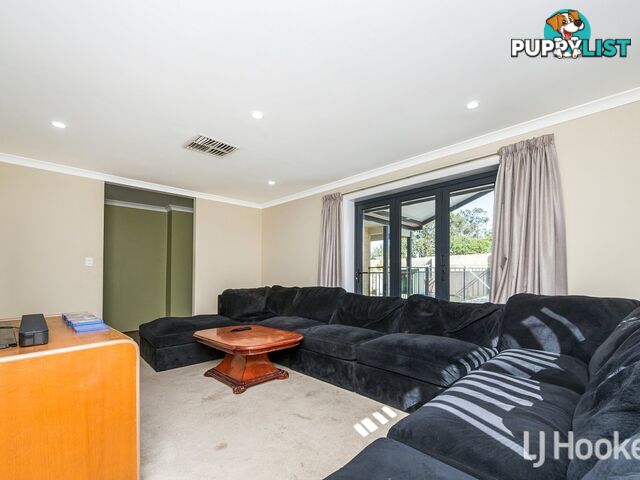 2 Putting Green MADDINGTON WA 6109
