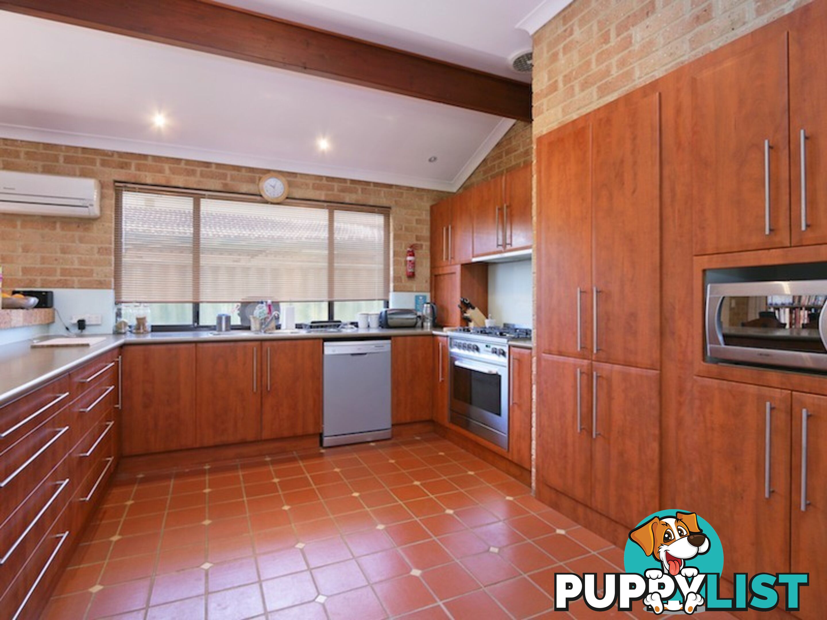 11 Aster Court THORNLIE WA 6108