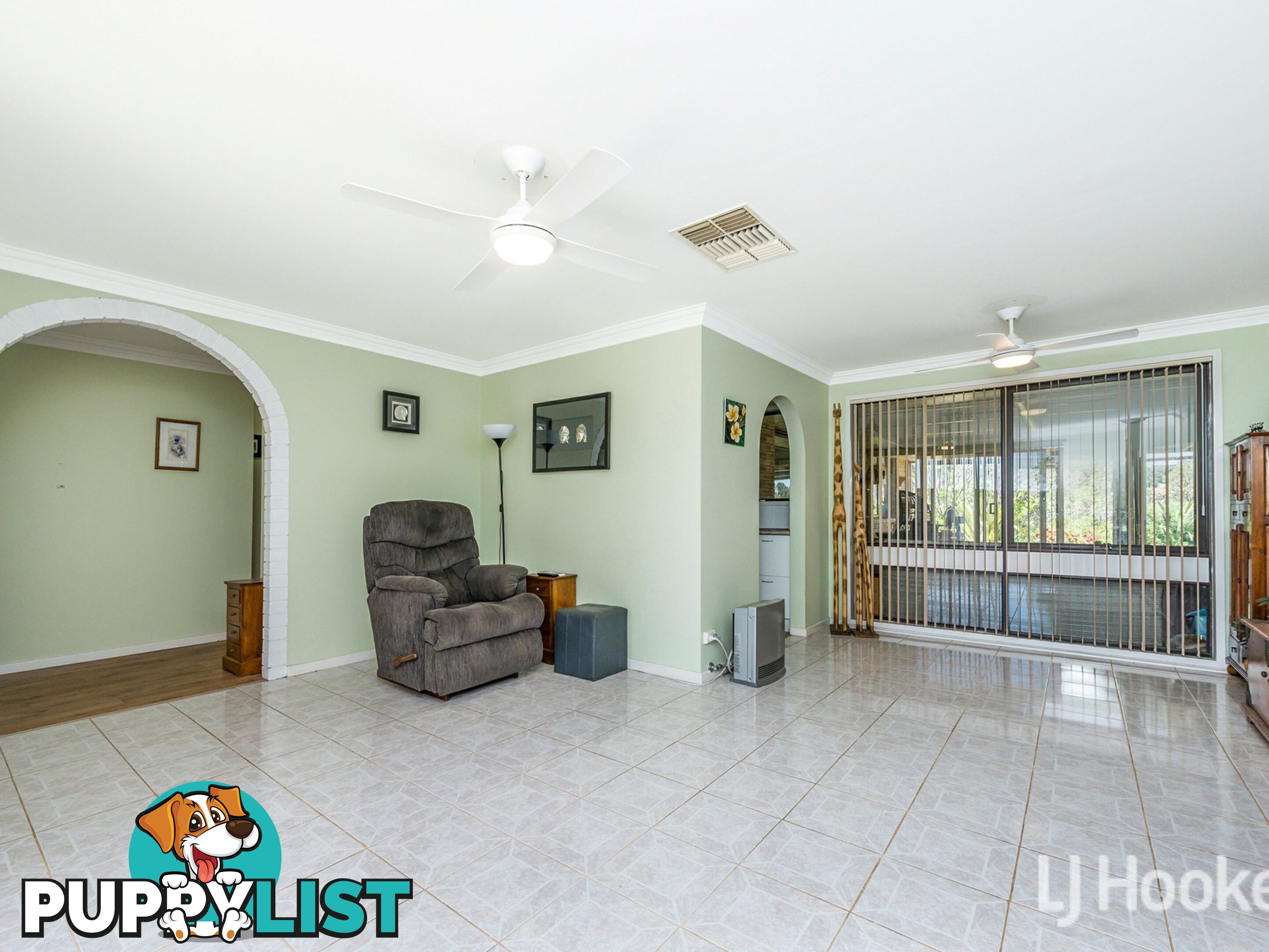 11 Serena Grove MOUNT NASURA WA 6112