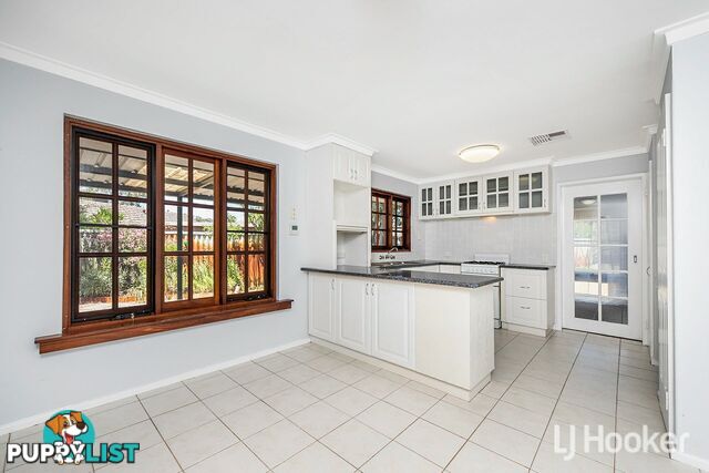 17 Ailsworth Court THORNLIE WA 6108