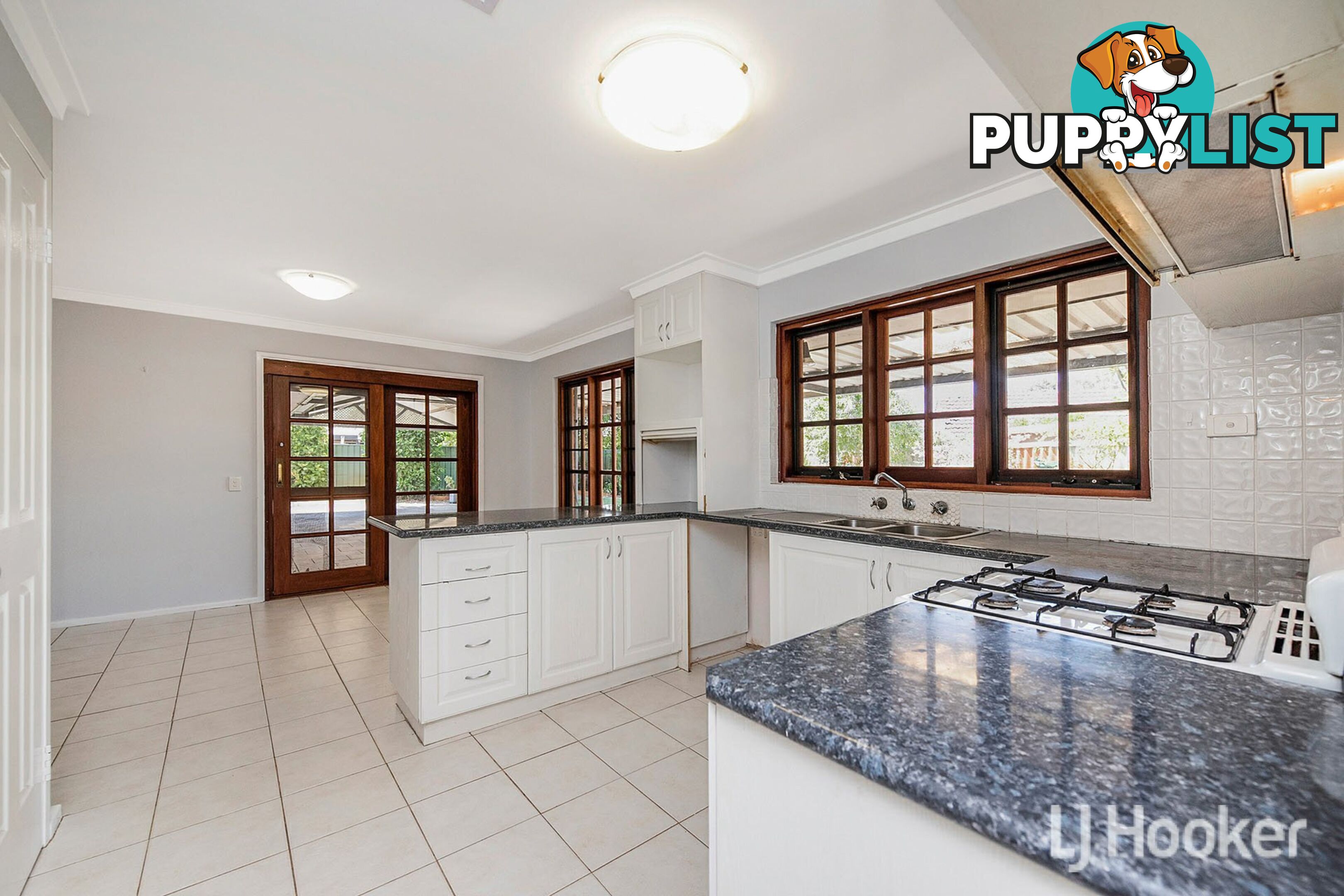 17 Ailsworth Court THORNLIE WA 6108