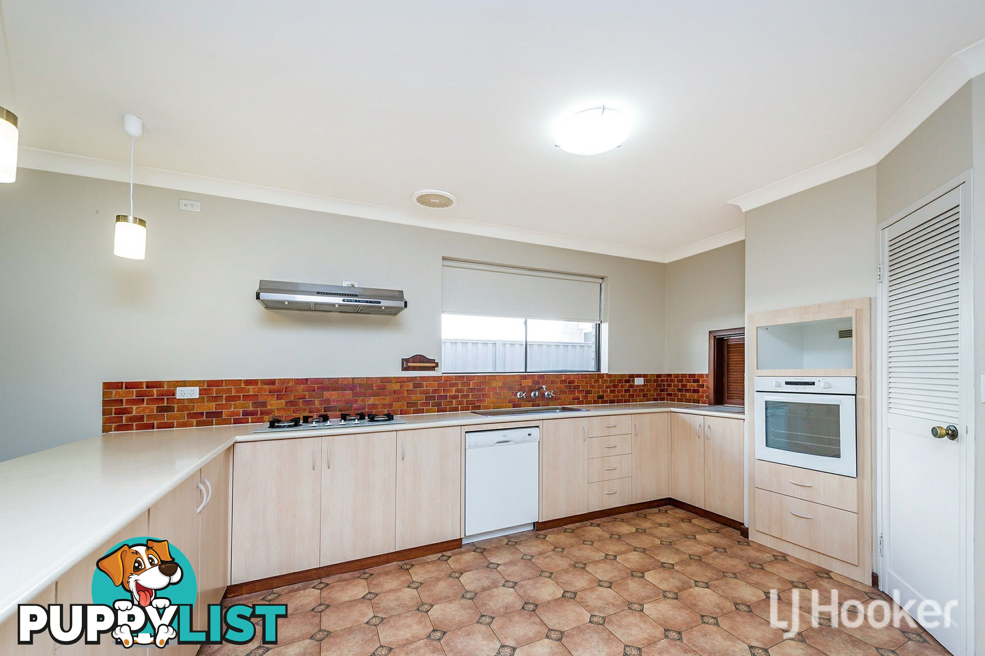 18 Castlereagh Close WILLETTON WA 6155