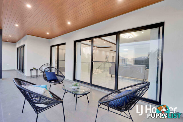 456 Torwood Avenue TREEBY WA 6164