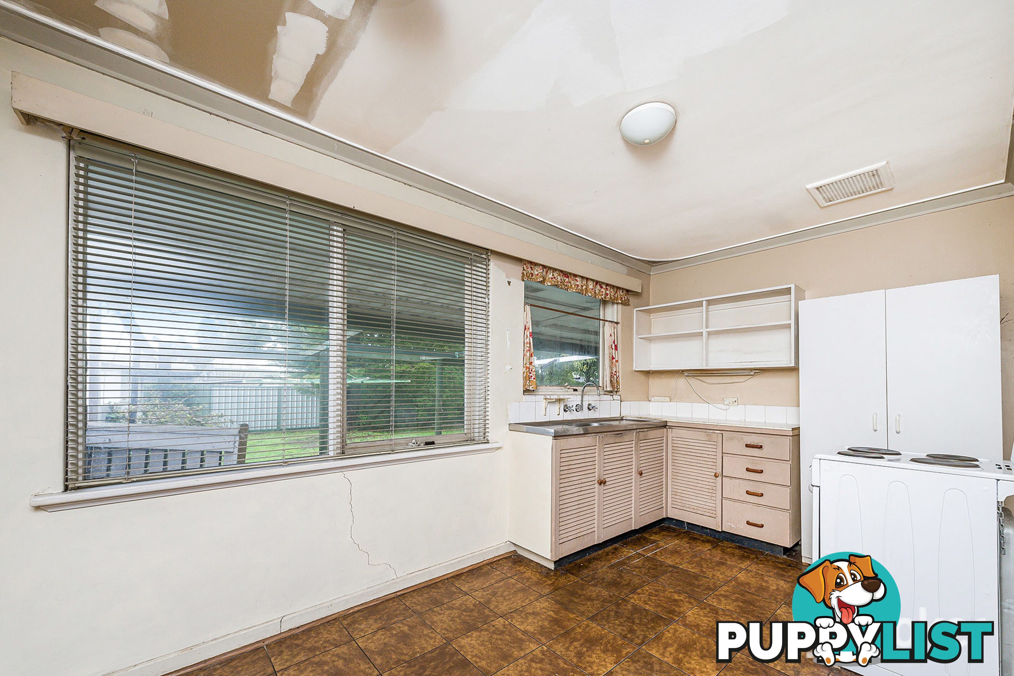 55 Kelvin Road MADDINGTON WA 6109