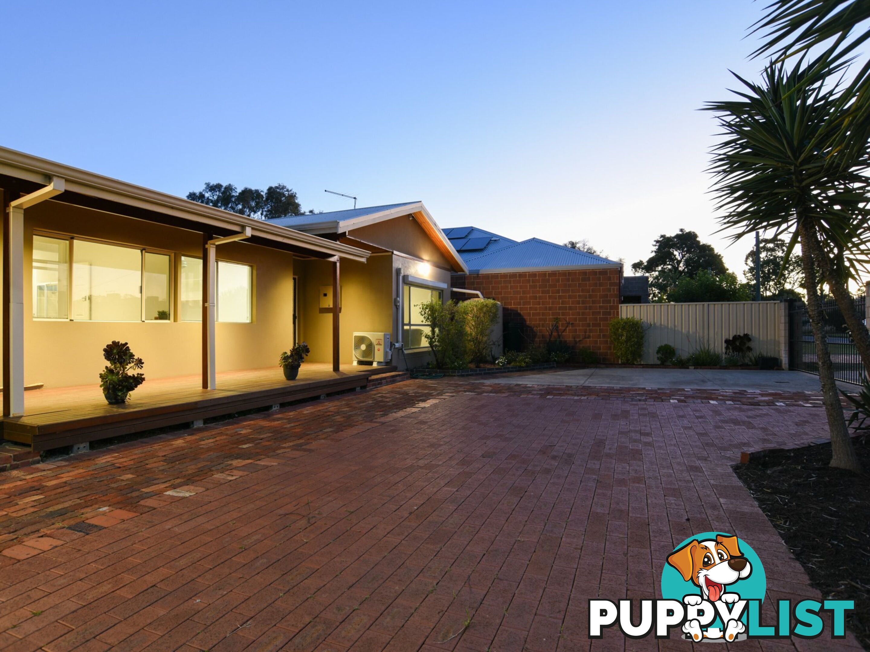 2 Earls Court THORNLIE WA 6108