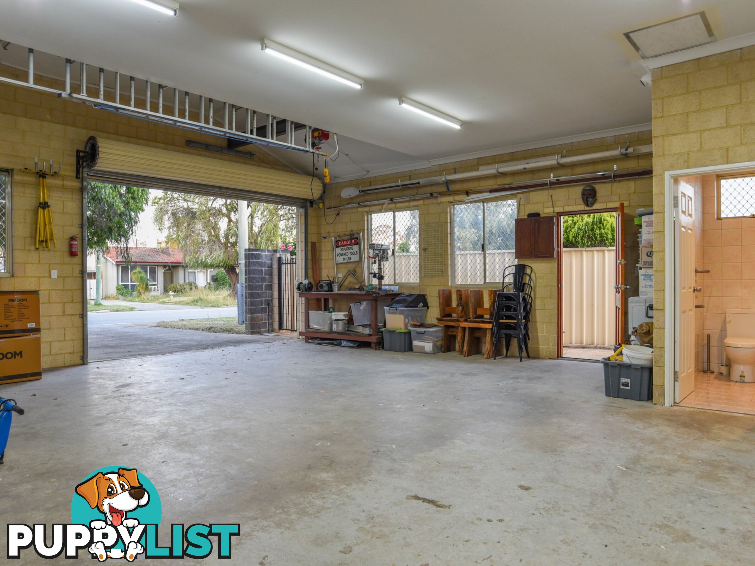 2 Earls Court THORNLIE WA 6108