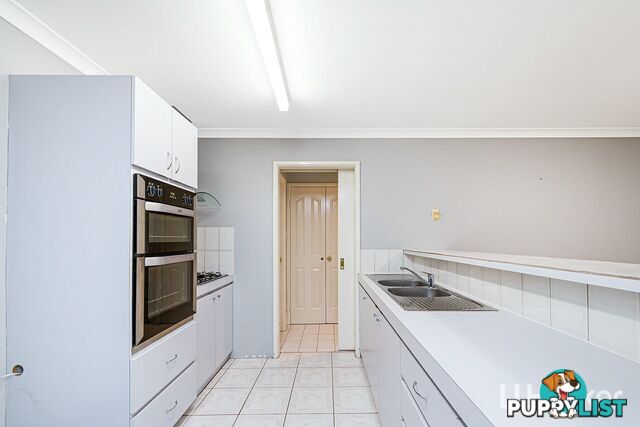 13/6 Lester Drive THORNLIE WA 6108