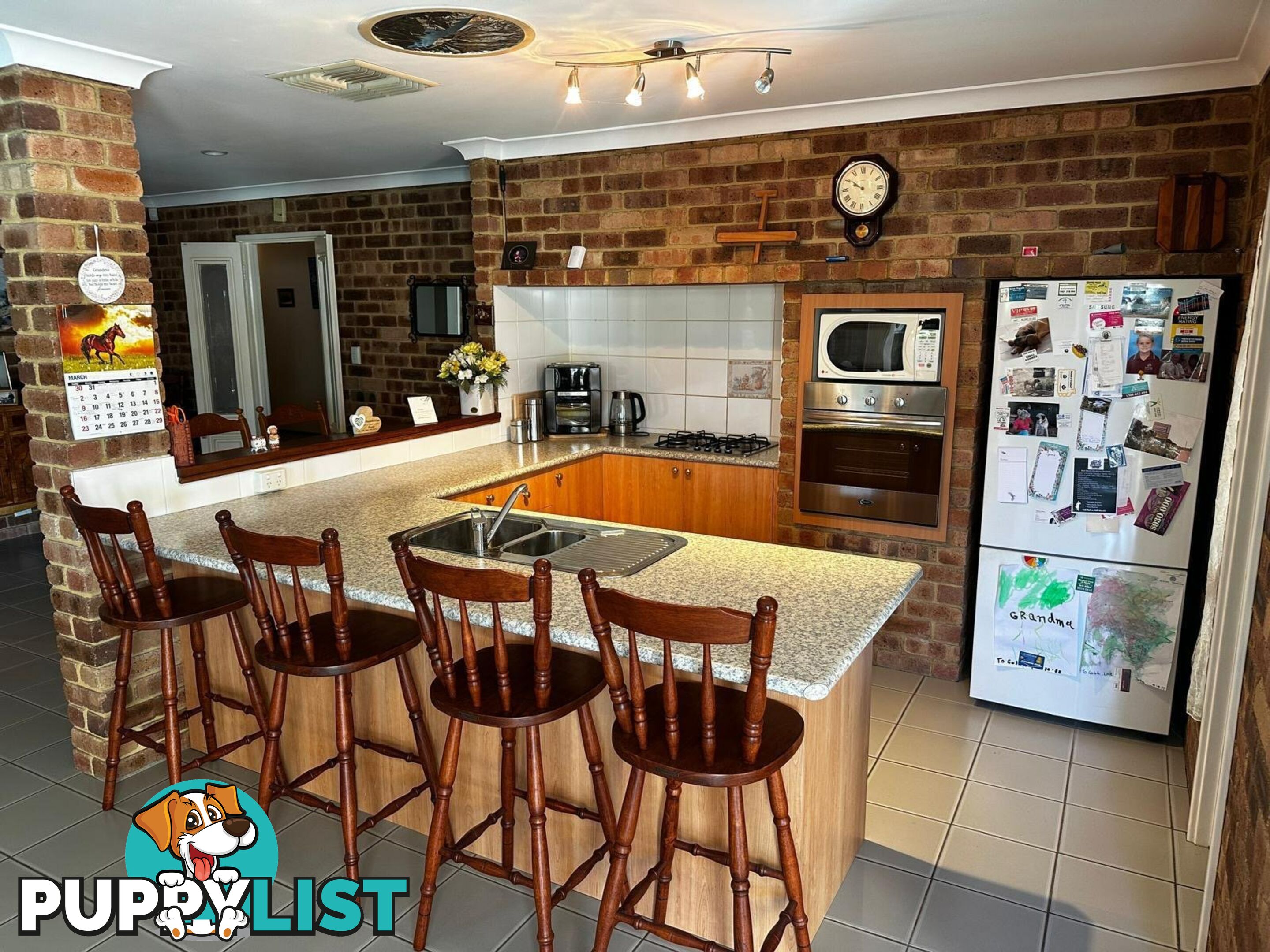 25 Discovery Drive THORNLIE WA 6108