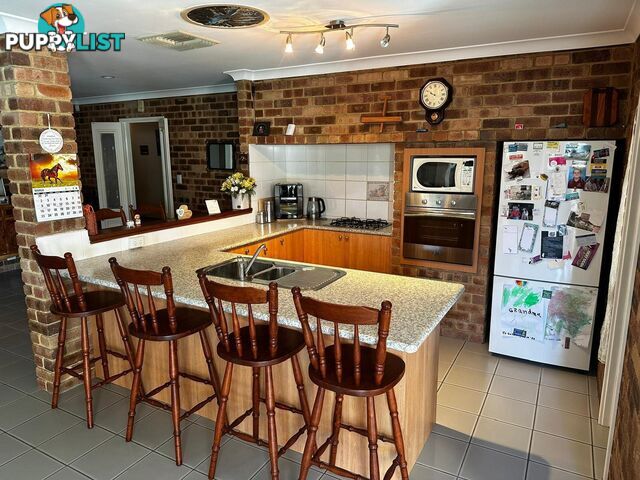 25 Discovery Drive THORNLIE WA 6108