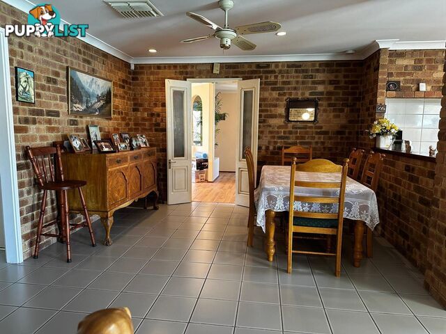 25 Discovery Drive THORNLIE WA 6108