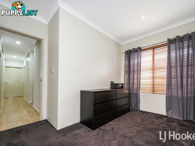 17 Brittain Road WATTLE GROVE WA 6107