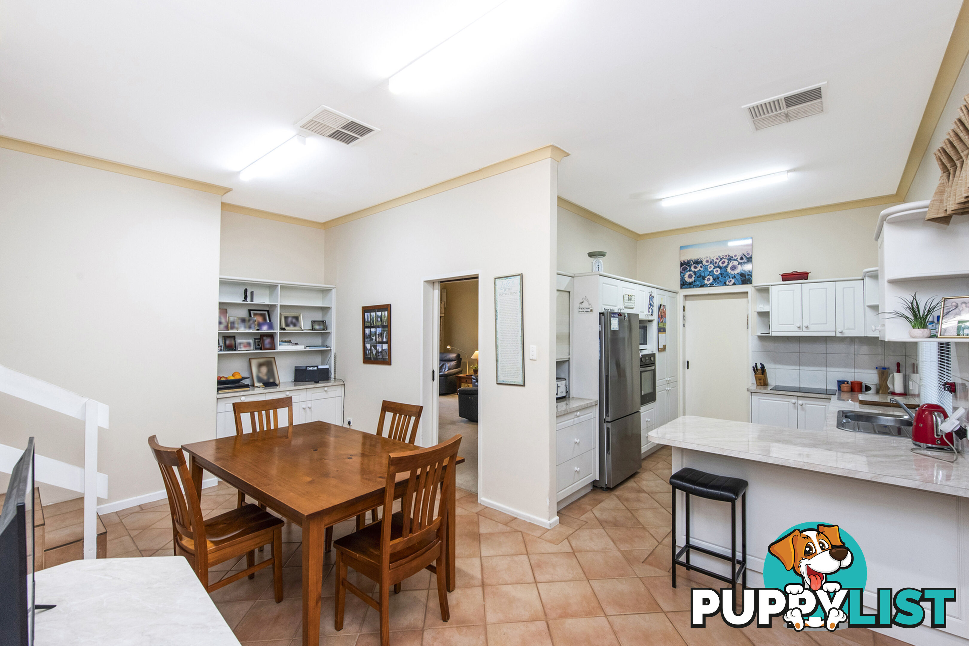 101 Regency Drive THORNLIE WA 6108